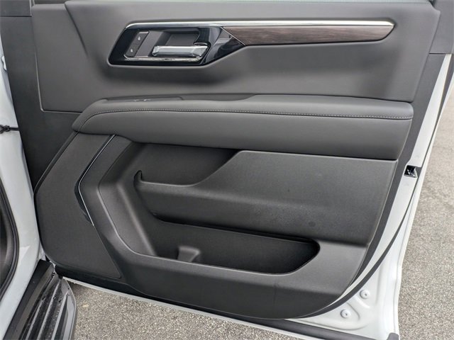 New 2026 Chevrolet Suburban LS image 36