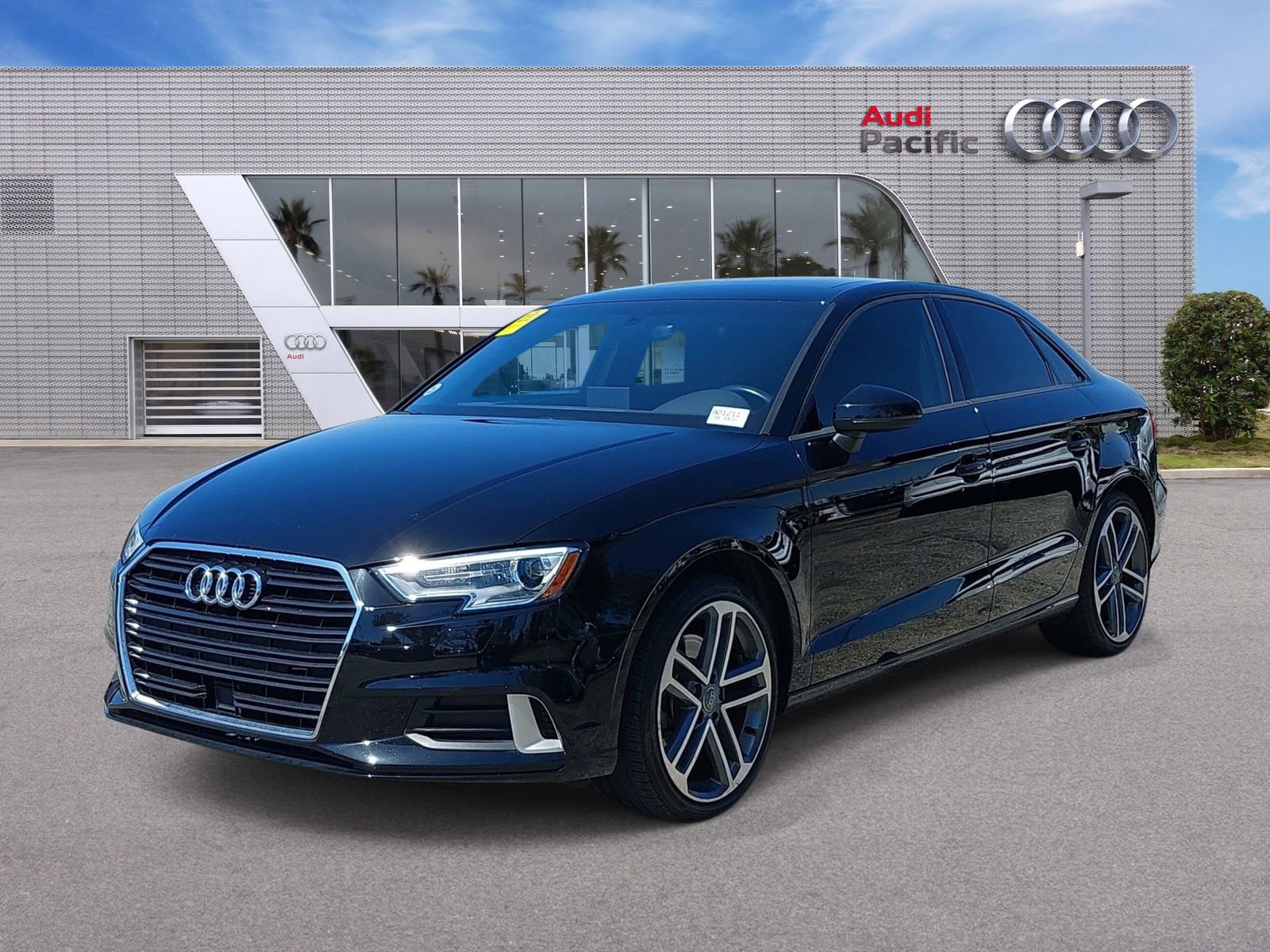 Used 2018 Audi A3 2.0T Premium w/ Convenience Package FWD image 1