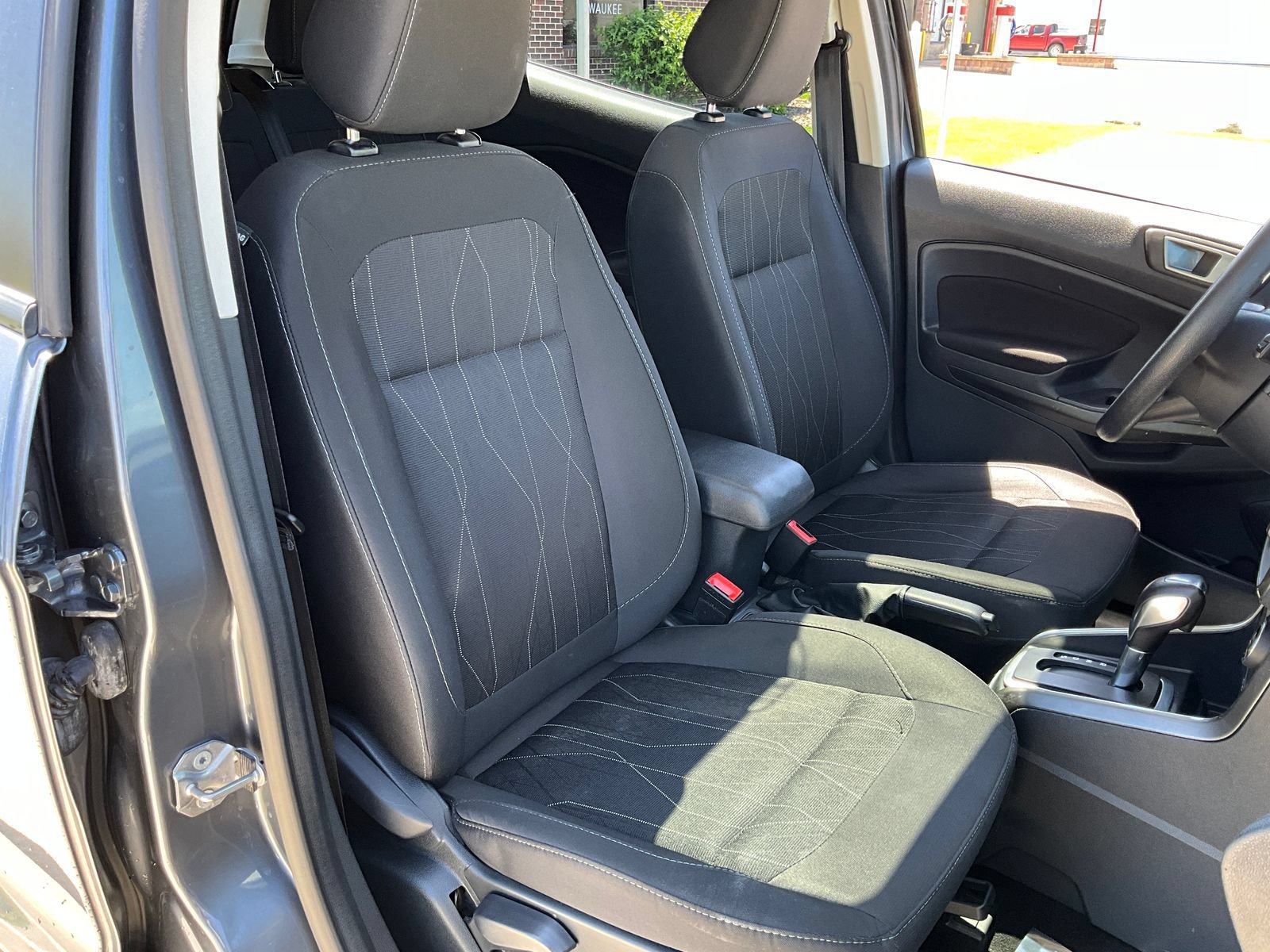 Used 2021 Ford EcoSport SE w/ Interior Protection Package FWD image 9