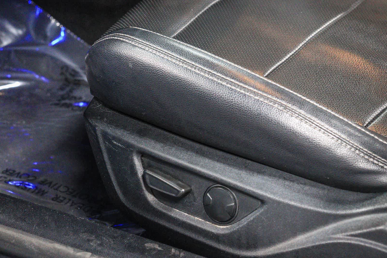 Used 2022 Ford Mustang Premium RWD image 26