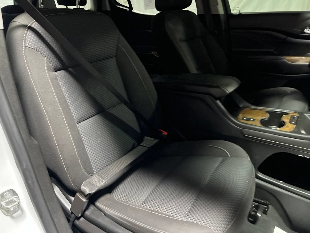 Used 2020 GMC Acadia SLE w/ Driver Convenience Package FWD image 10