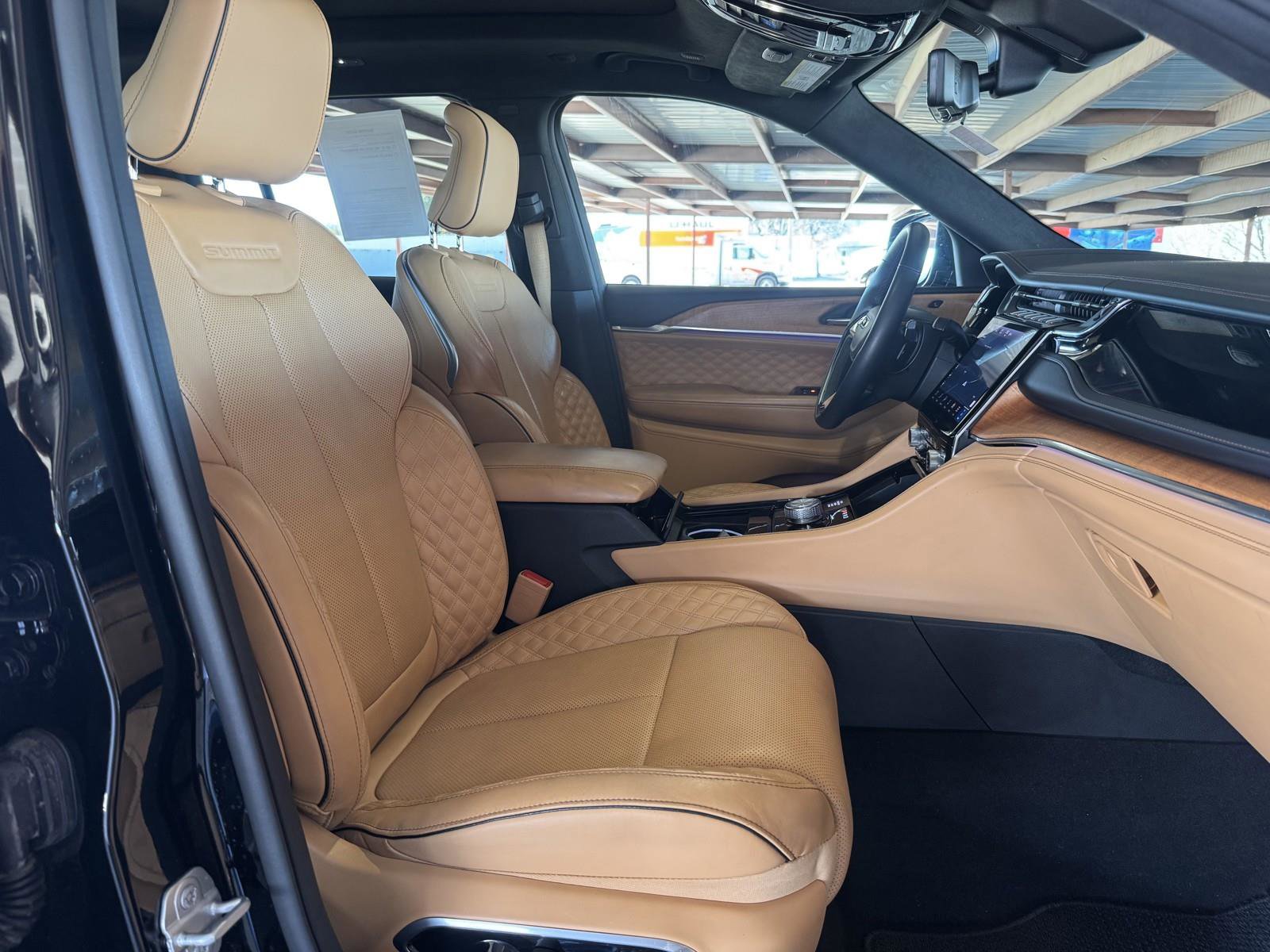 Used 2024 Jeep Grand Cherokee Summit image 42