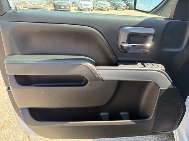 Used 2018 Chevrolet Silverado 1500 LT w/ LT Convenience Package AWD/4WD image 11