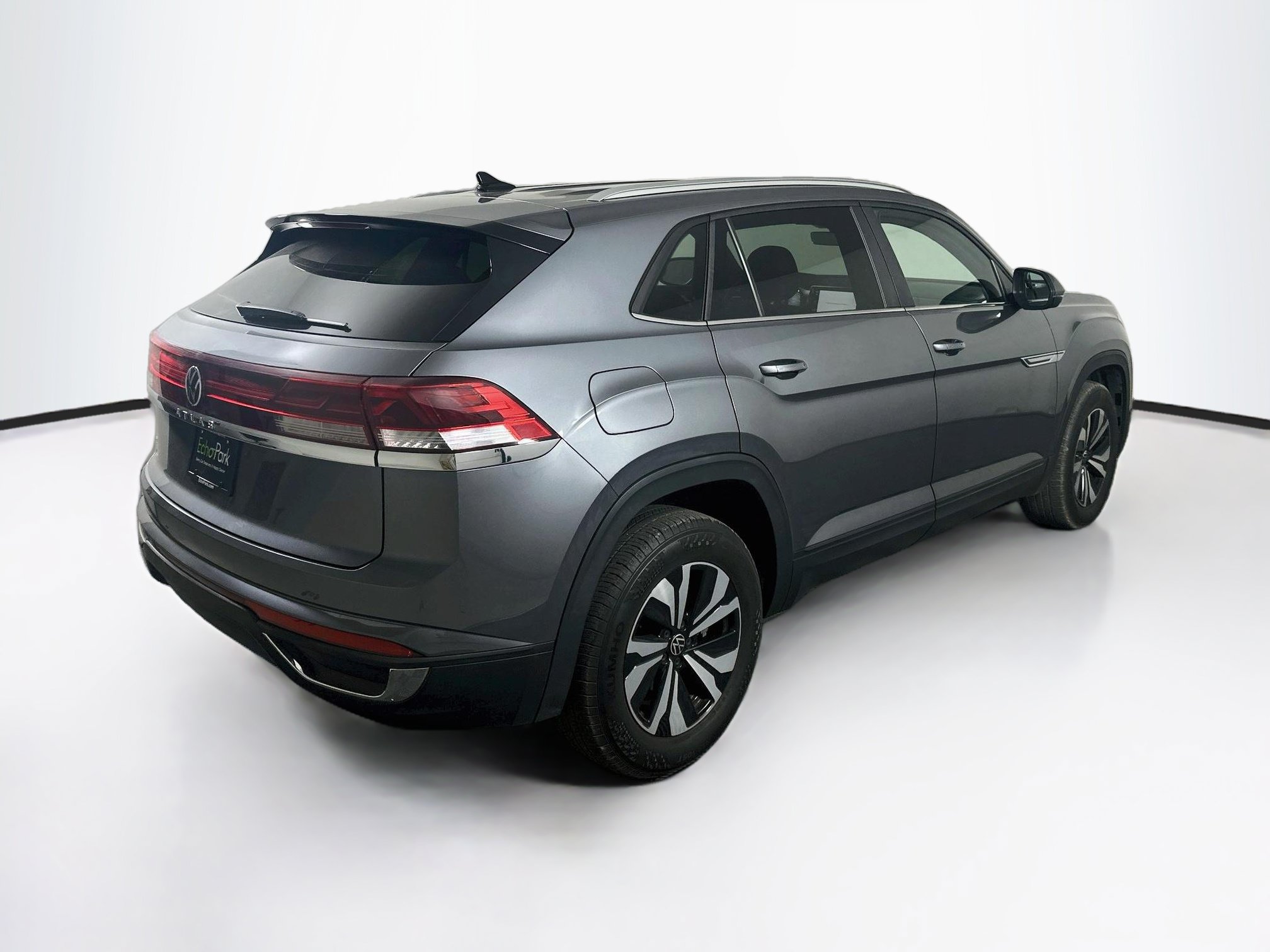 Used 2024 Volkswagen Atlas Cross Sport SE FWD image 9