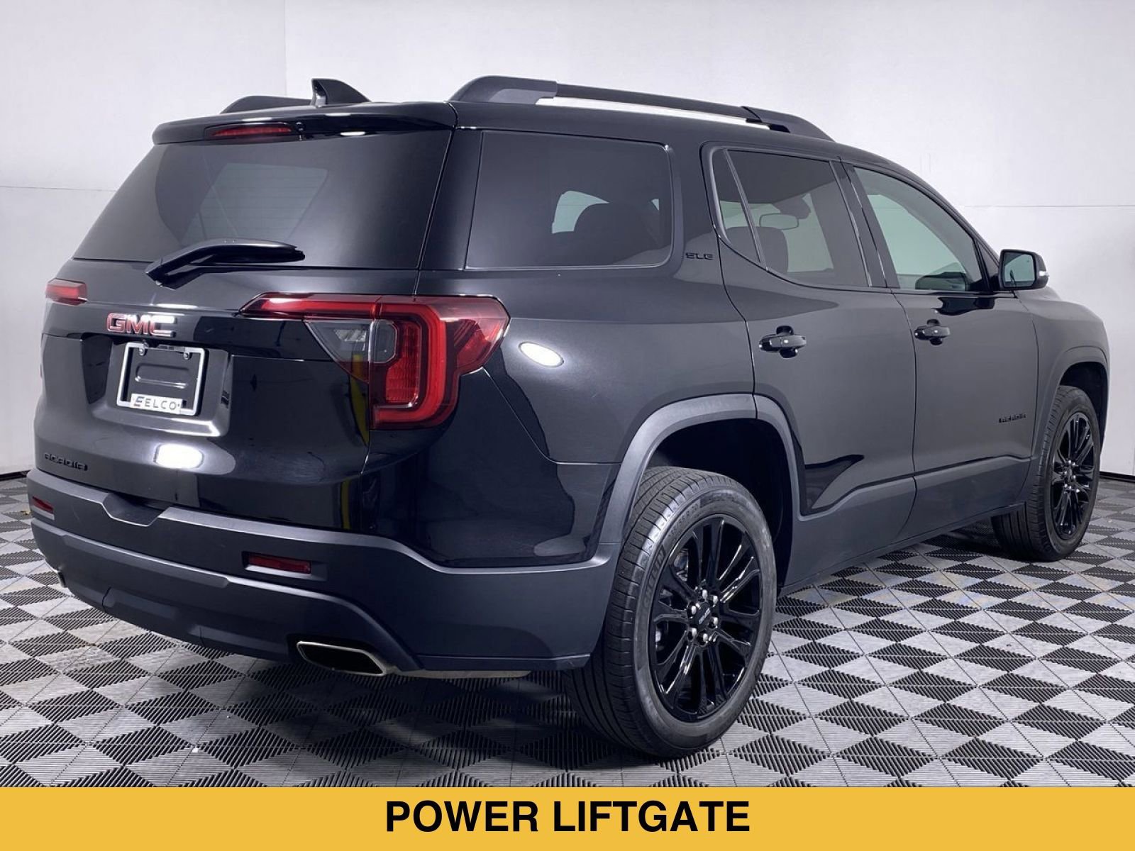 Certified 2023 GMC Acadia SLE w/ Driver Convenience Package FWD image 34