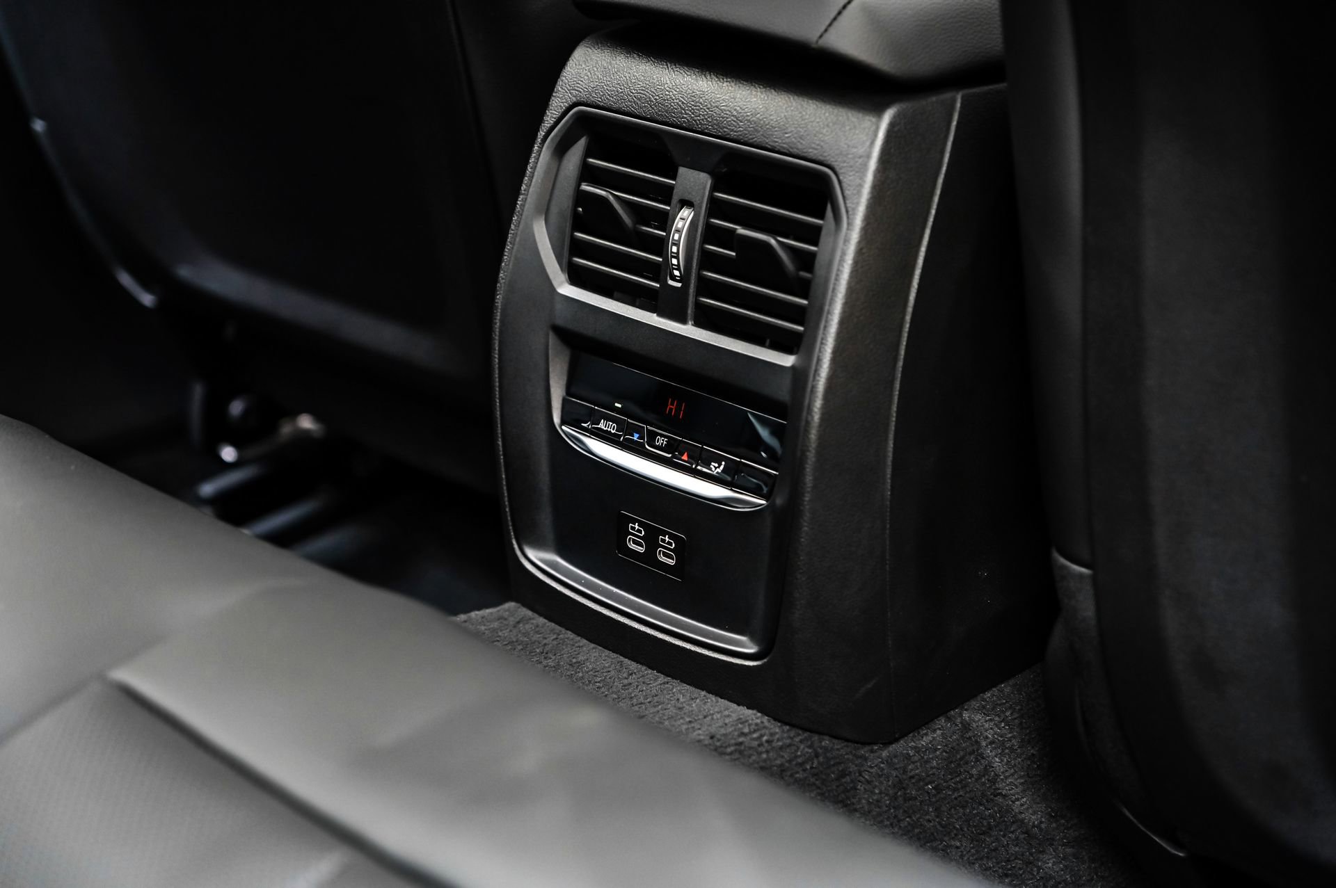 Used 2025 BMW M340i image 41
