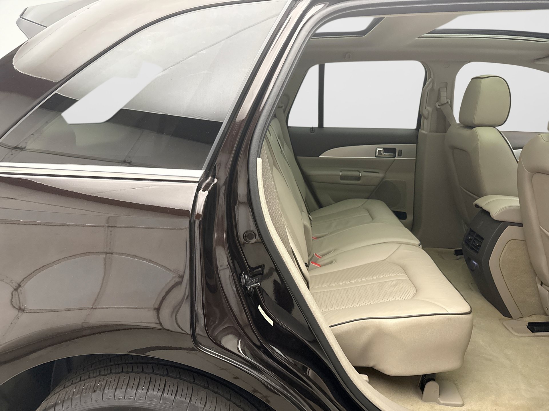 Used 2013 Lincoln MKX AWD image 19