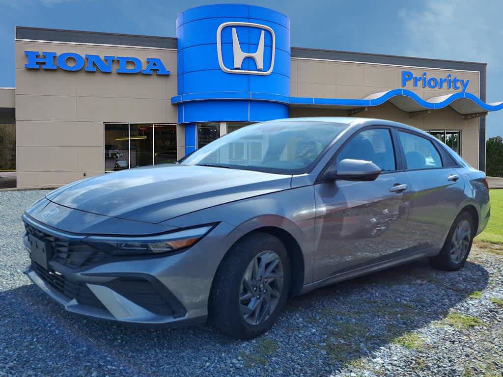 Used 2024 Hyundai Elantra SEL