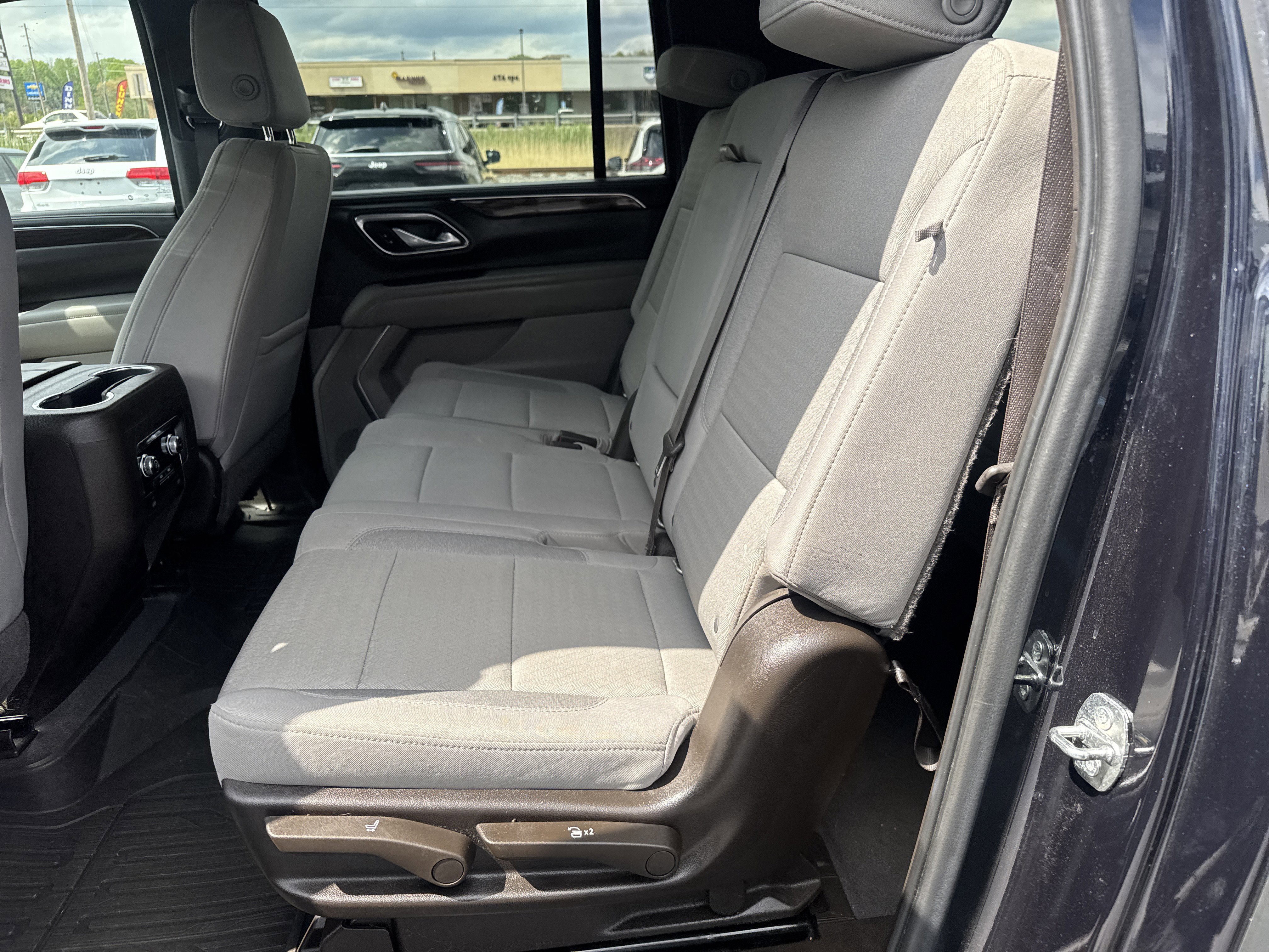 Used 2021 GMC Yukon XL SLE AWD/4WD image 13