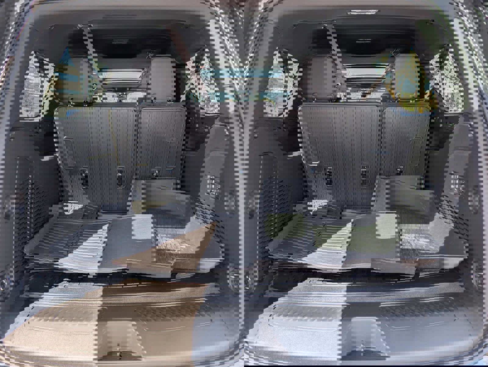 Certified 2026 GMC Yukon XL Elevation w/ Elevation Premium Package image 12