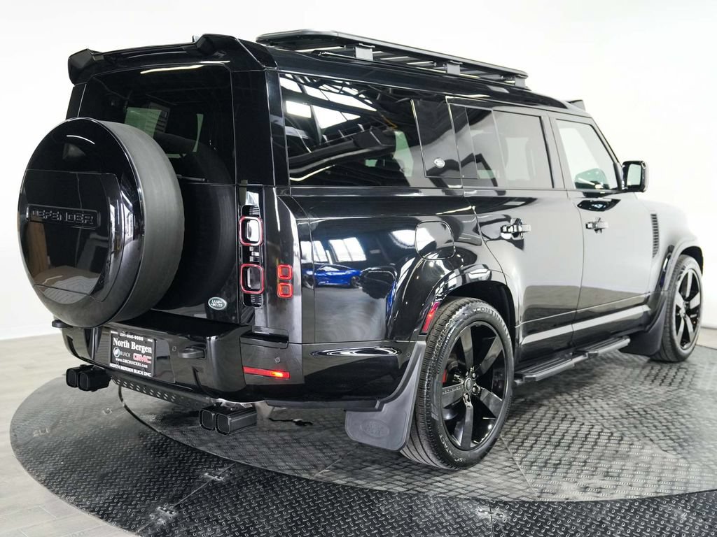 Used 2023 Land Rover Defender 130 X-Dynamic SE AWD/4WD image 8