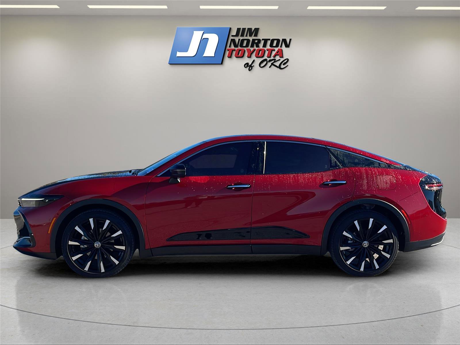 Used 2024 Toyota Crown Platinum image 8