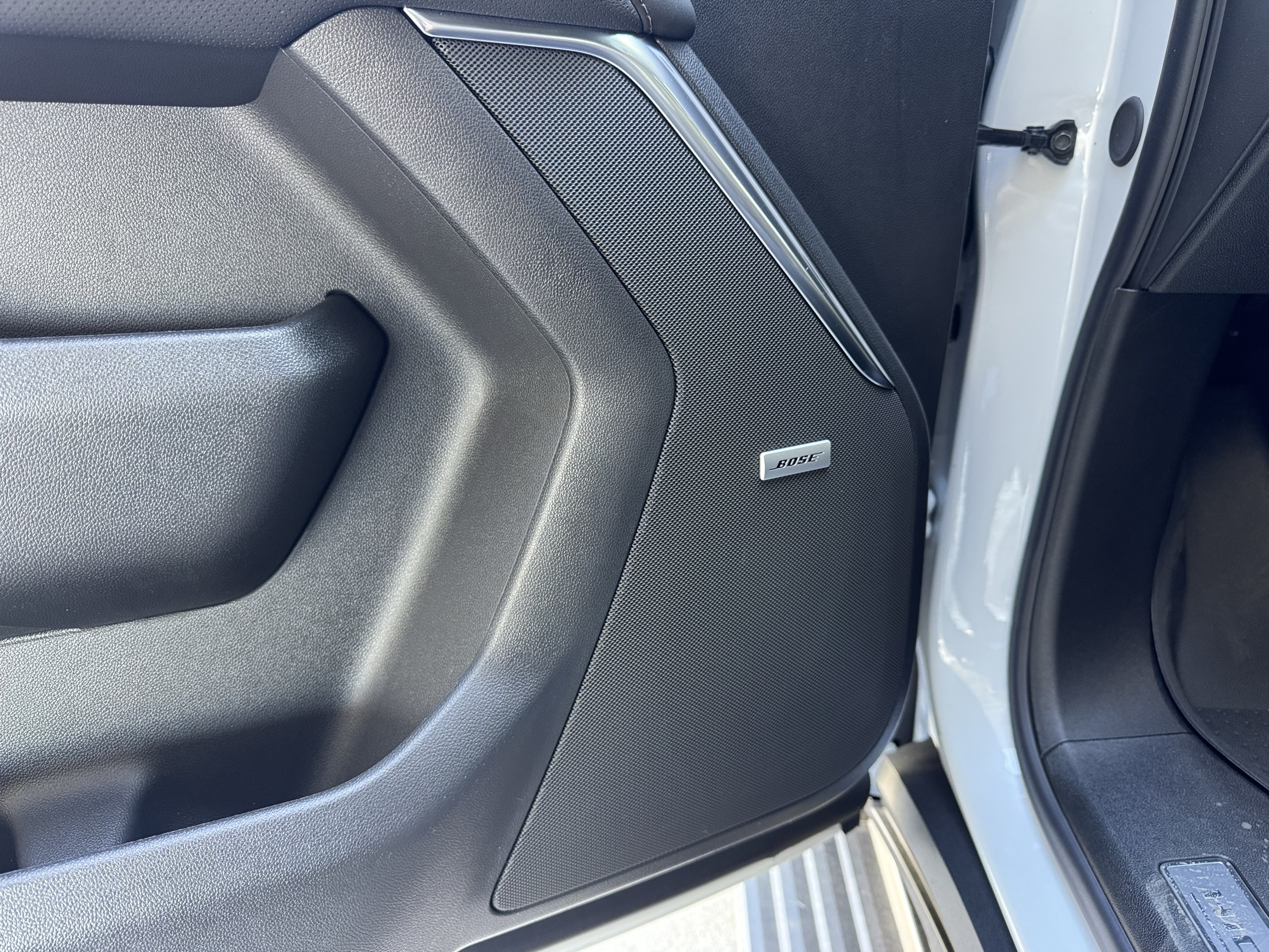 New 2026 Chevrolet Suburban High Country AWD/4WD image 11