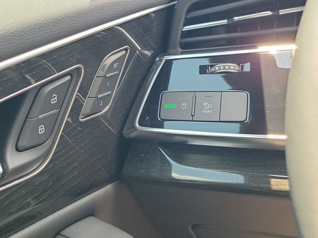 Certified 2024 Audi Q8 Premium Plus w/ Premium Plus Package AWD/4WD image 20