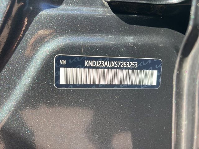 Used 2025 Kia Soul LX w/ LX Technology Package FWD image 10