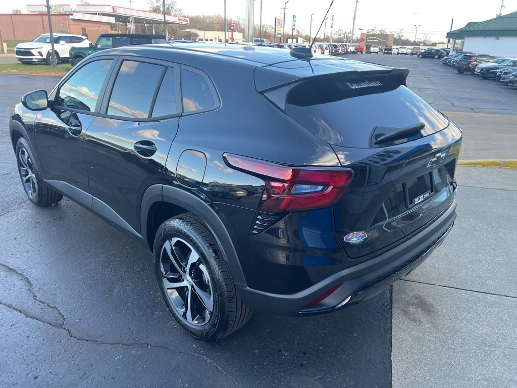 New 2026 Chevrolet Trax RS w/ Driver Confidence Package image 8