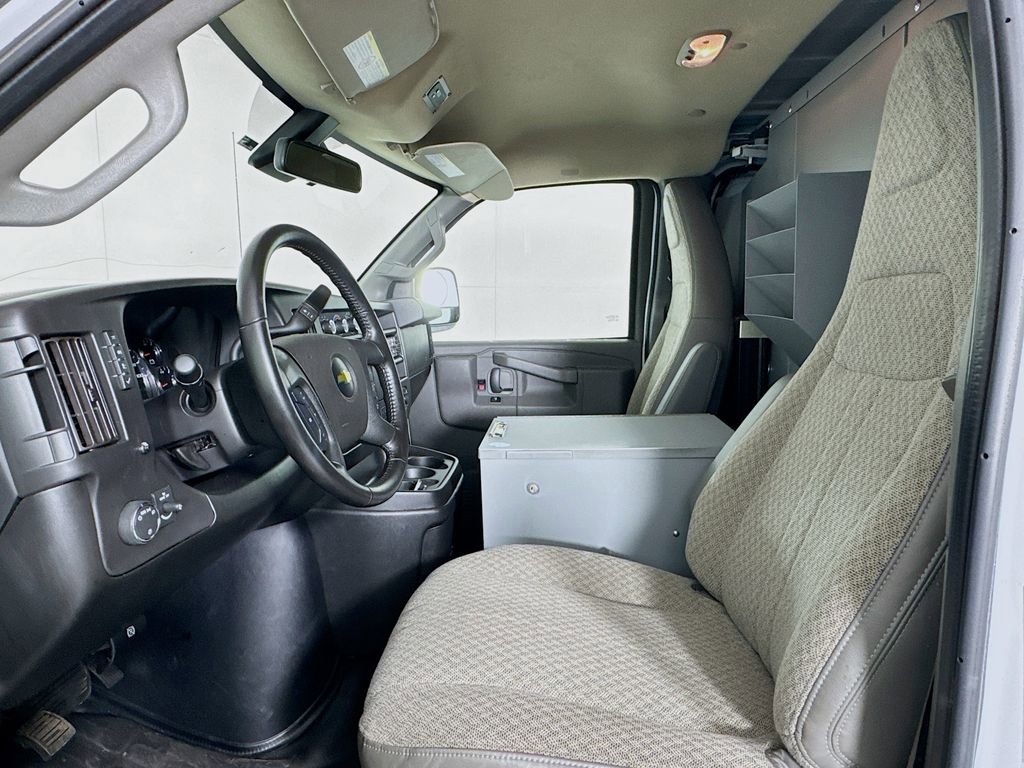 Used 2021 Chevrolet Express 3500 w/ Driver Convenience Package RWD image 13
