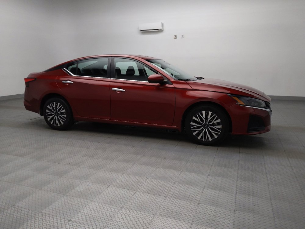 Used 2023 Nissan Altima 2.5 SV image 11