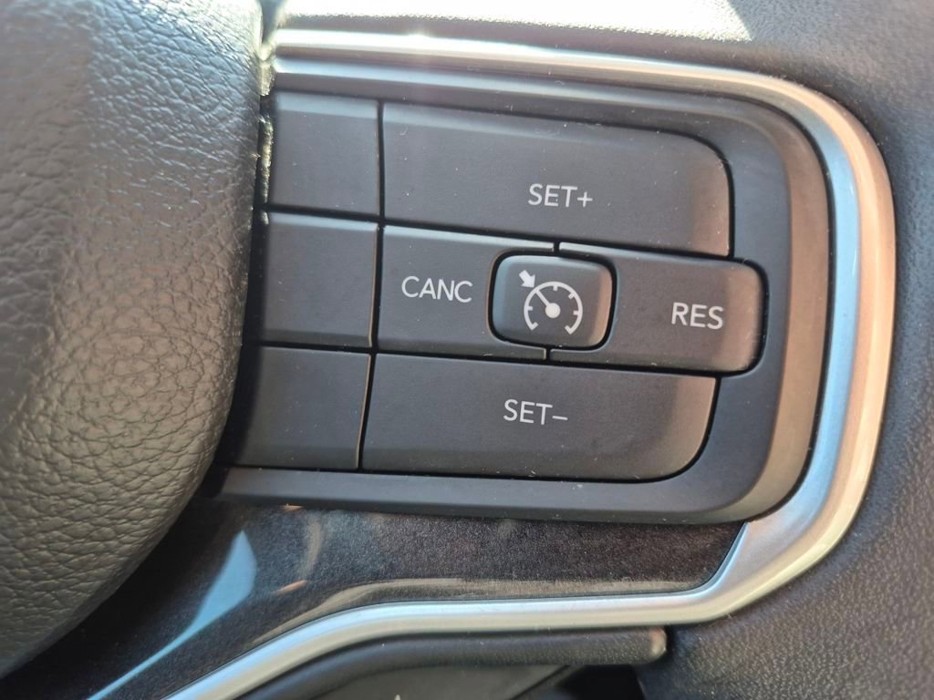 Used 2023 Jeep Wagoneer 2WD w/ Premium Group I image 24