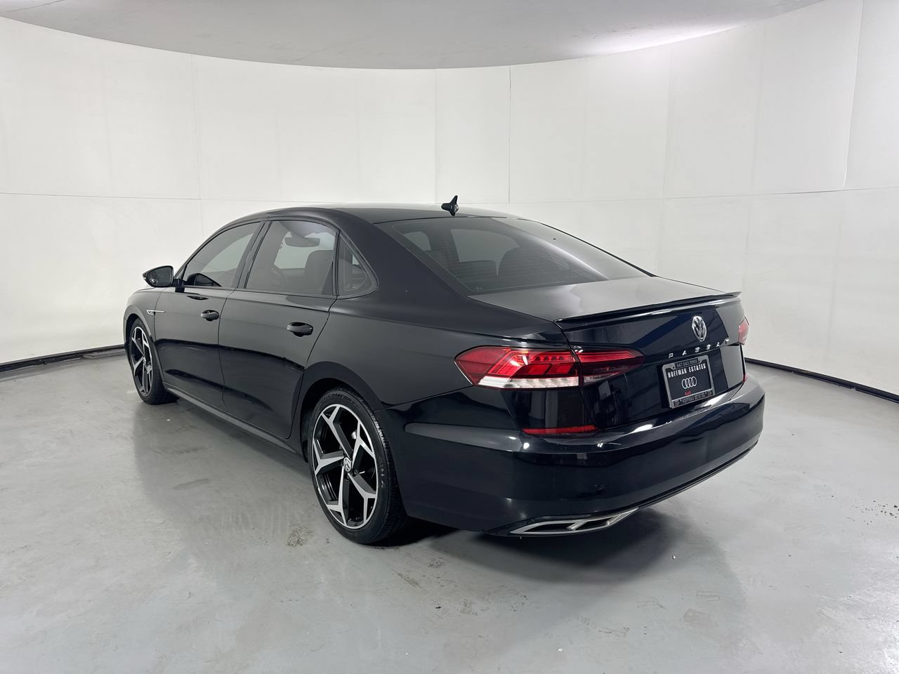 Used 2021 Volkswagen Passat 2.0T R-Line FWD image 5