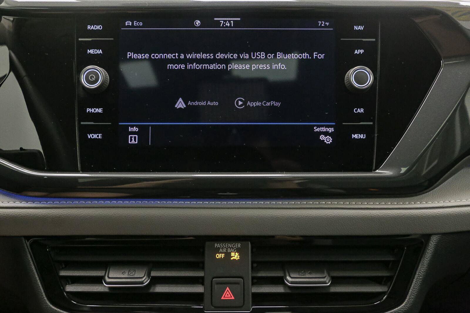 Certified 2024 Volkswagen Taos SEL AWD/4WD image 35
