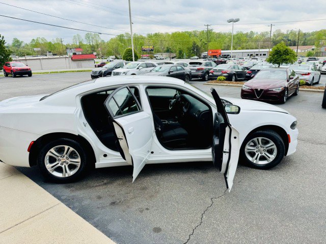 Used 2022 Dodge Charger SXT image 17