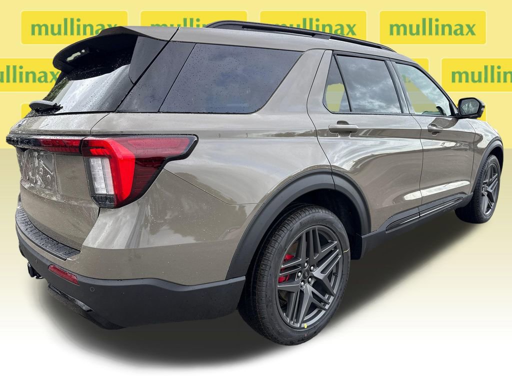 New 2026 Ford Explorer ST-Line w/ ST-Line Street Pack RWD image 15