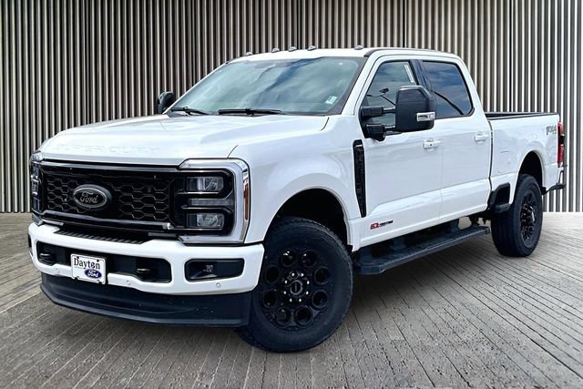 New 2026 Ford F350 Lariat w/ Black Appearance Package