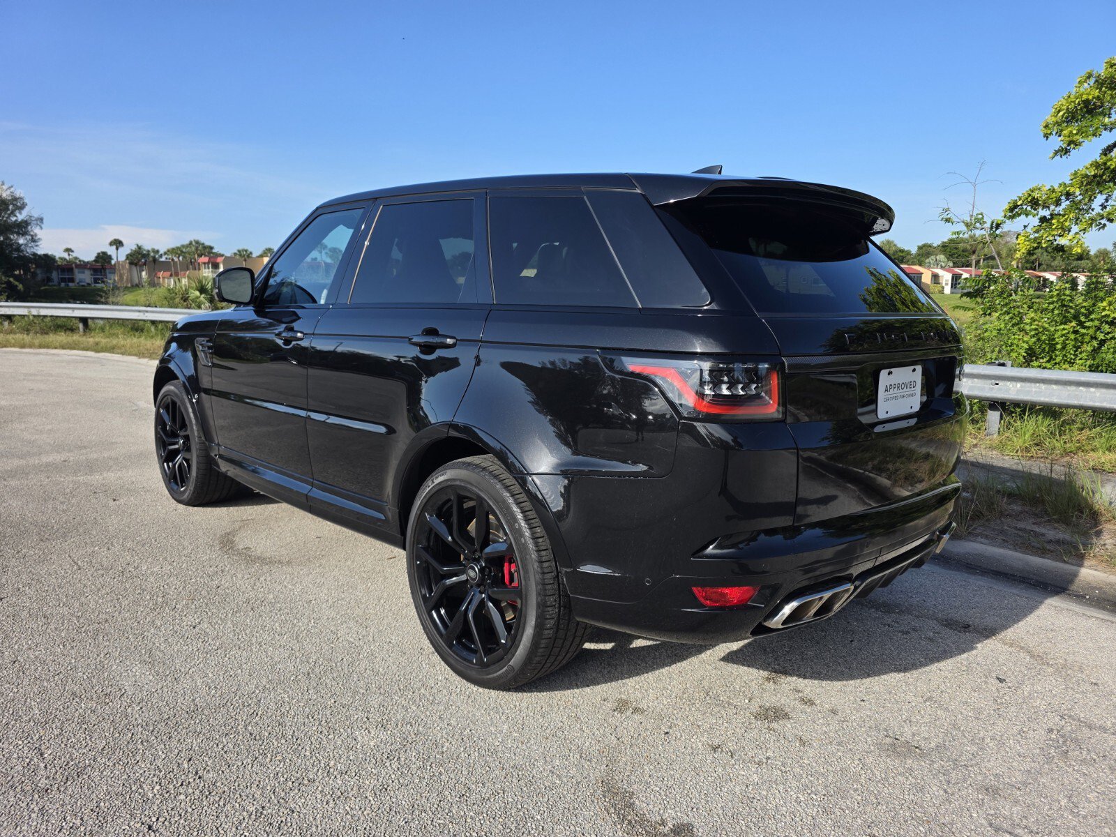 Used 2021 Land Rover Range Rover Sport SVR AWD/4WD image 2