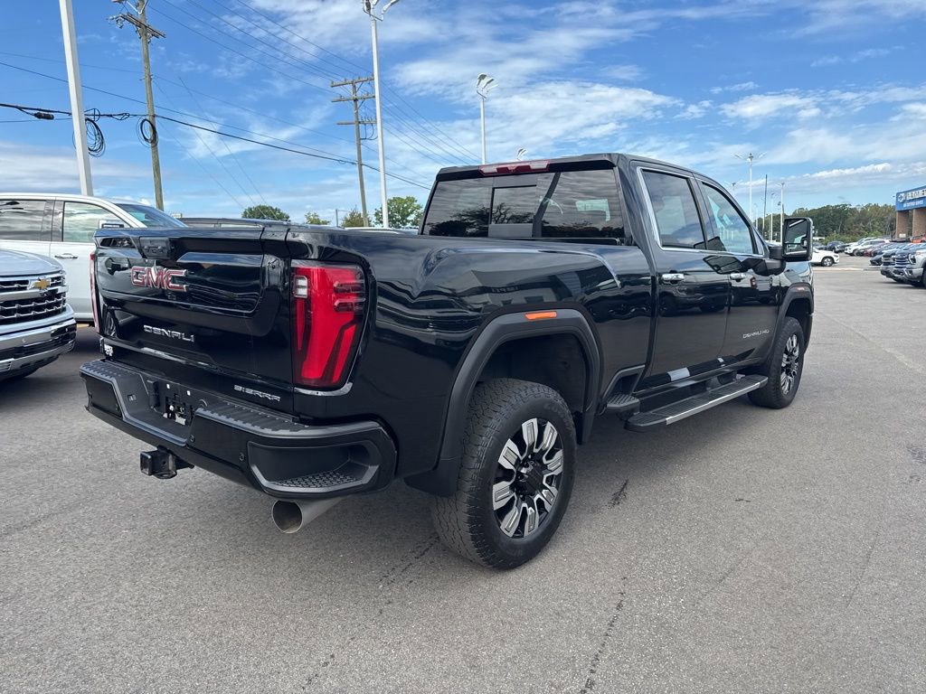 Used 2024 GMC Sierra 3500 Denali image 5
