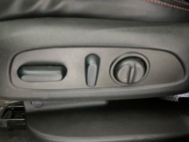 Used 2023 Chevrolet Equinox RS w/ RS Leather Package image 25