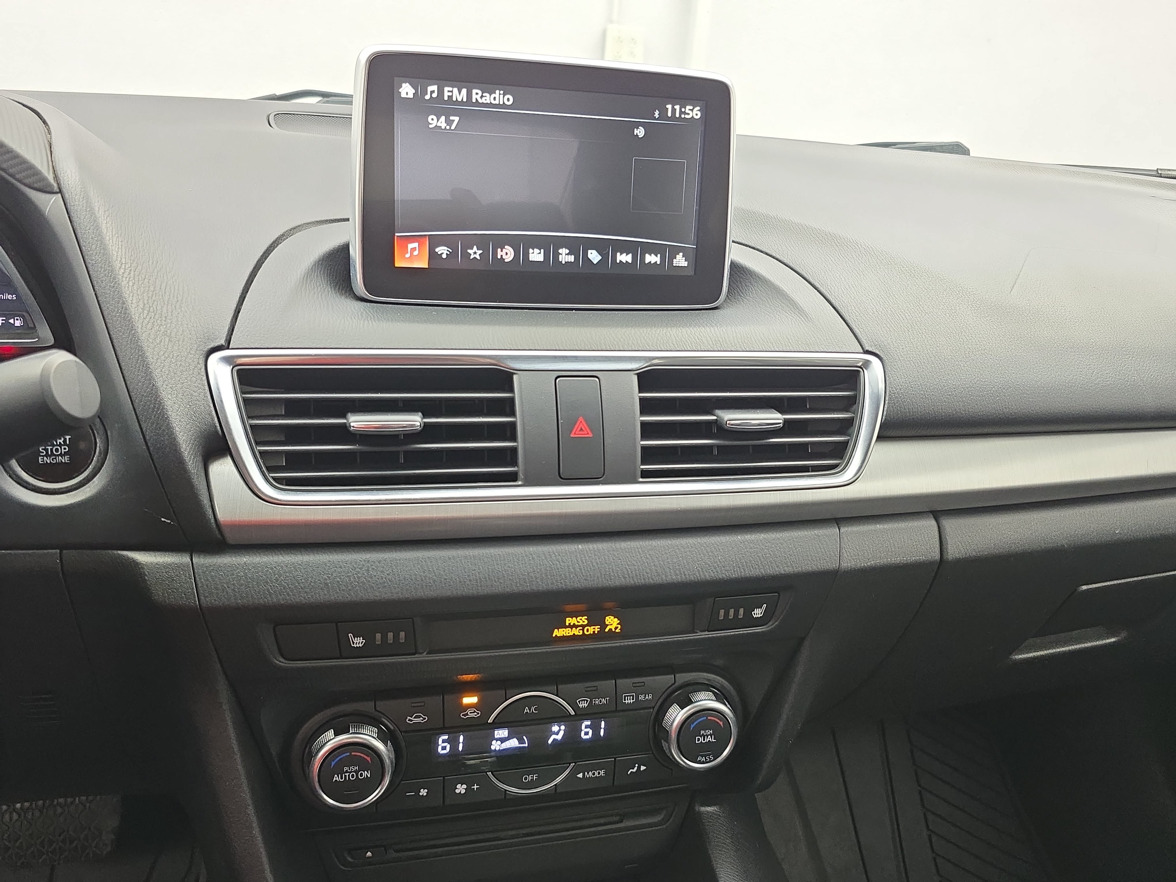 Used 2014 MAZDA MAZDA3 s Touring FWD image 21