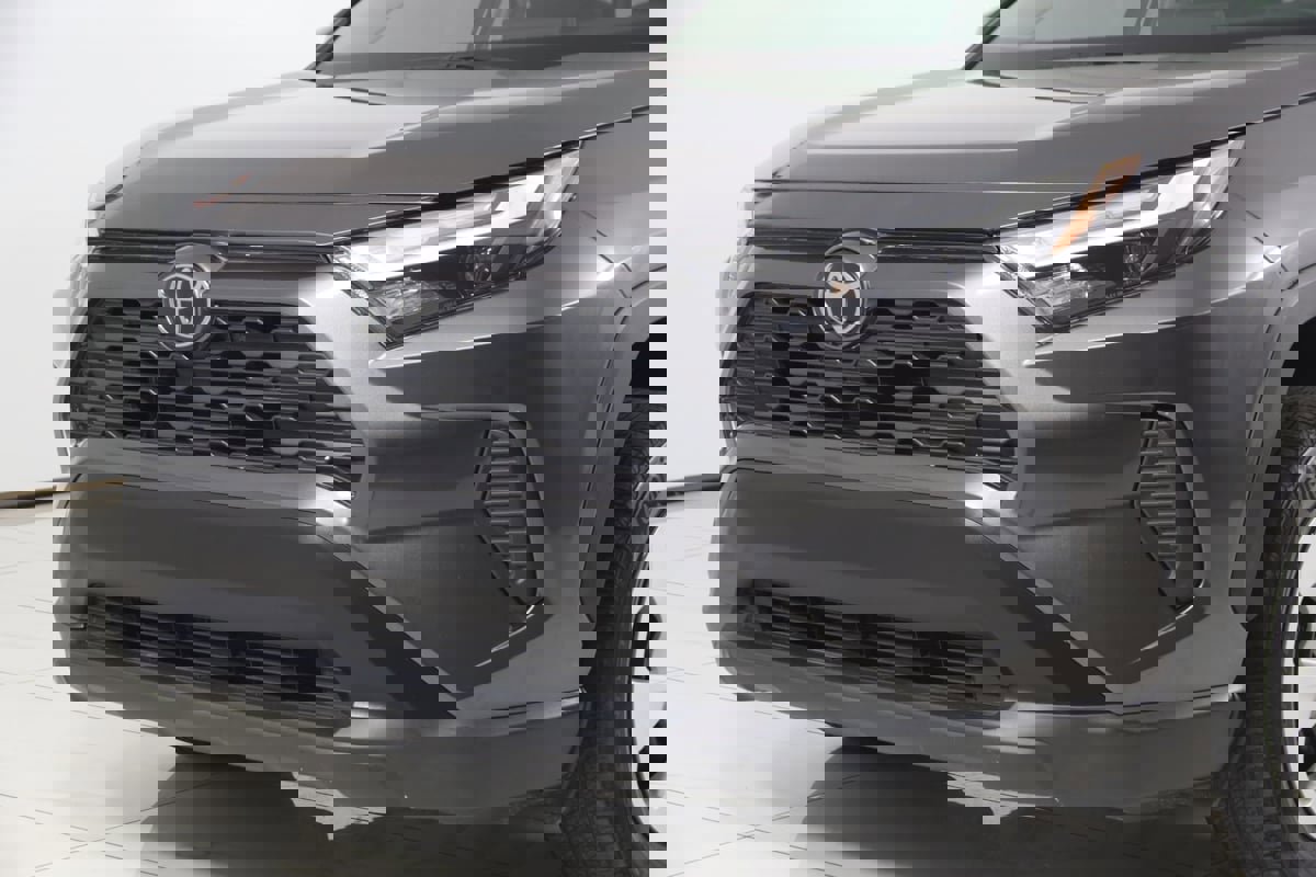 Used 2024 Toyota RAV4 LE FWD image 42