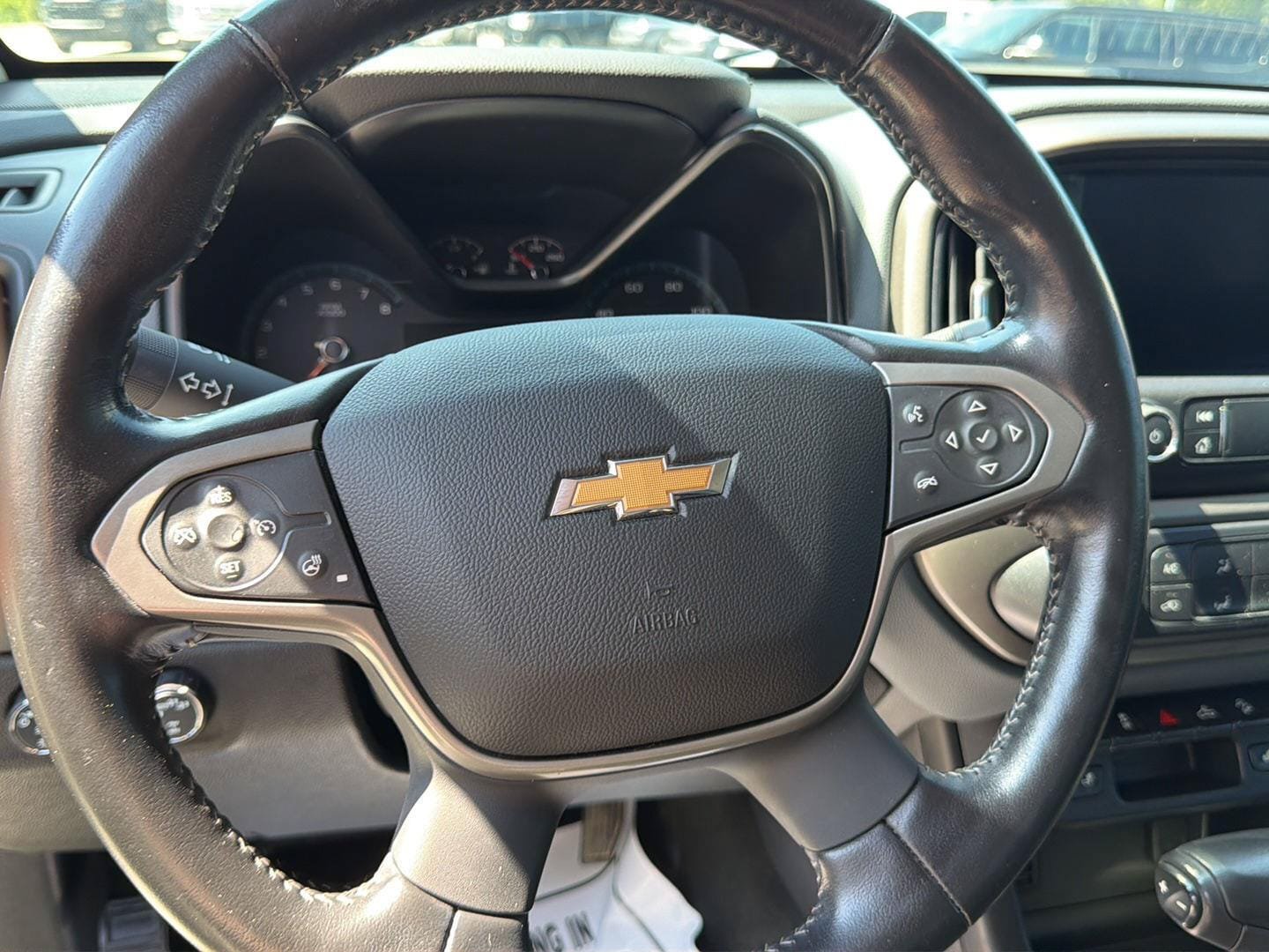 Used 2021 Chevrolet Colorado Z71 AWD/4WD image 14