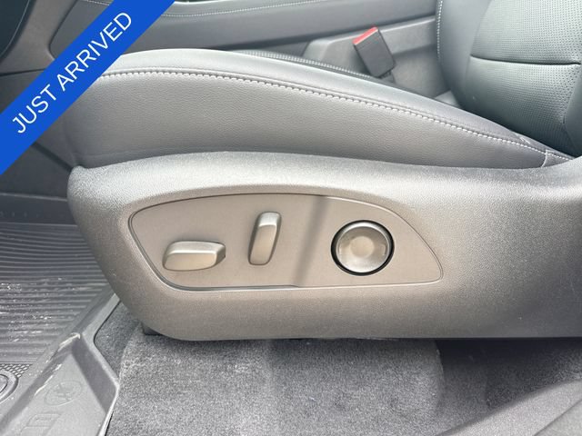 New 2026 Chevrolet Traverse LT w/ Driver Confidence Package FWD image 12