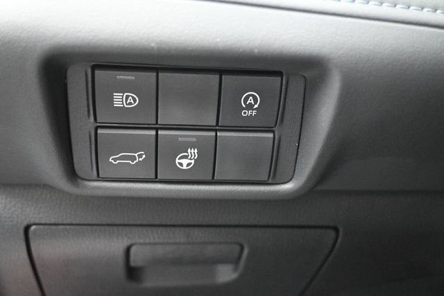 Used 2023 Toyota Highlander Limited FWD image 20