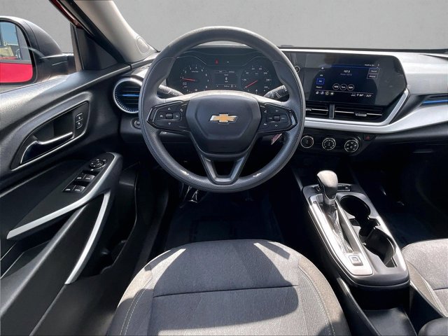 Used 2024 Chevrolet Trax LS FWD image 7