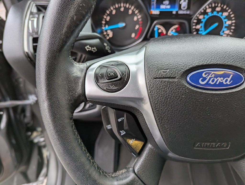 Used 2015 Ford Escape Titanium AWD/4WD image 16