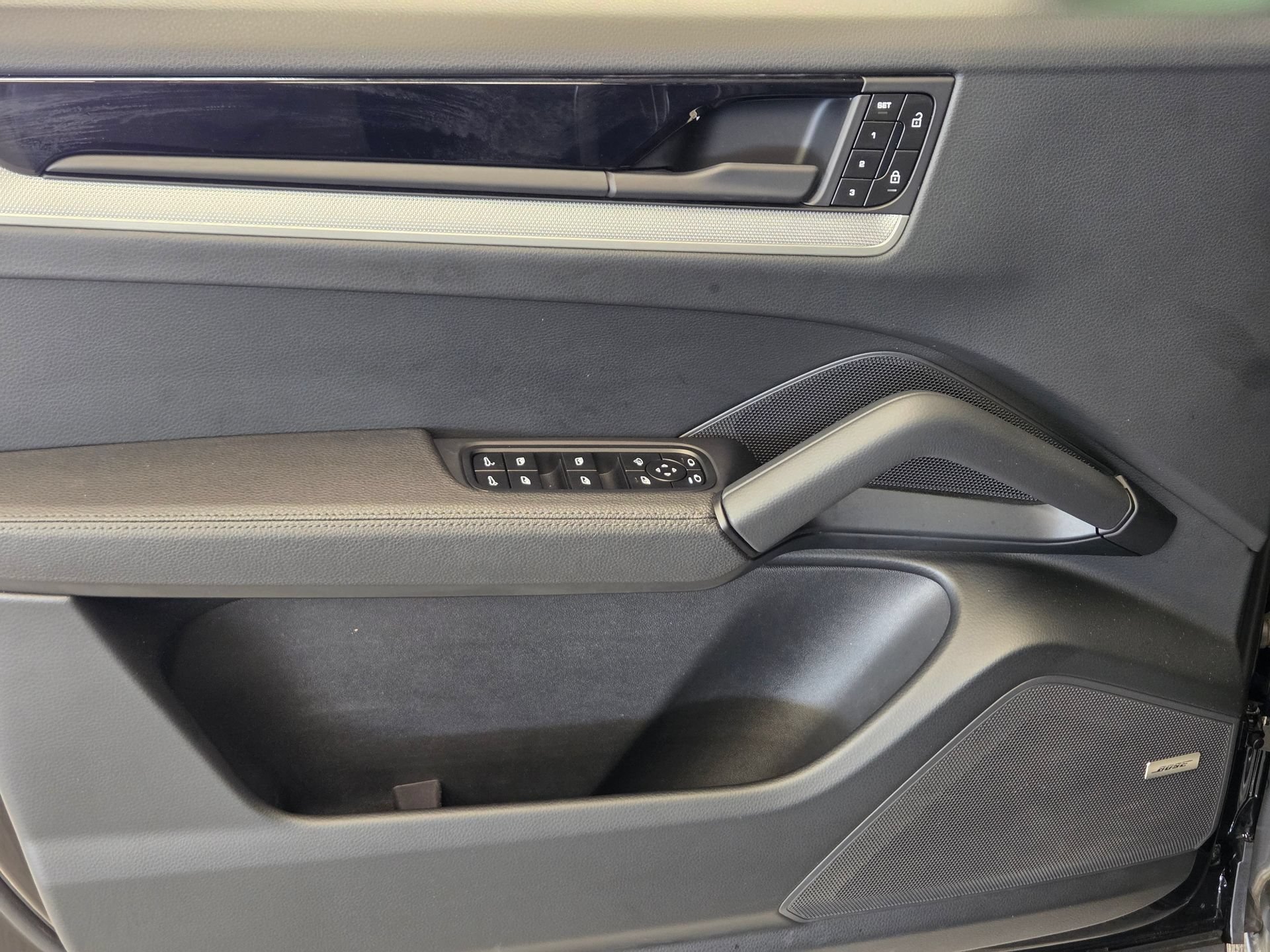 Certified 2024 Porsche Cayenne S AWD/4WD image 14