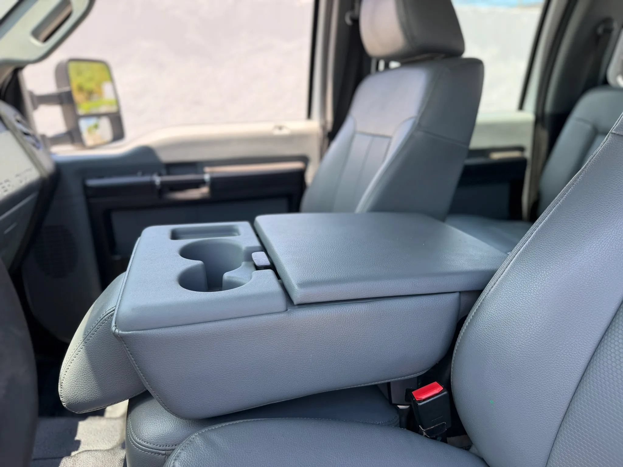 Used 2016 Ford F550 2WD Crew Cab Super Duty w/ Power Equipment Group image 14