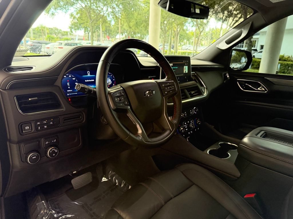 Used 2024 Chevrolet Suburban RST w/ Luxury Package RWD image 7