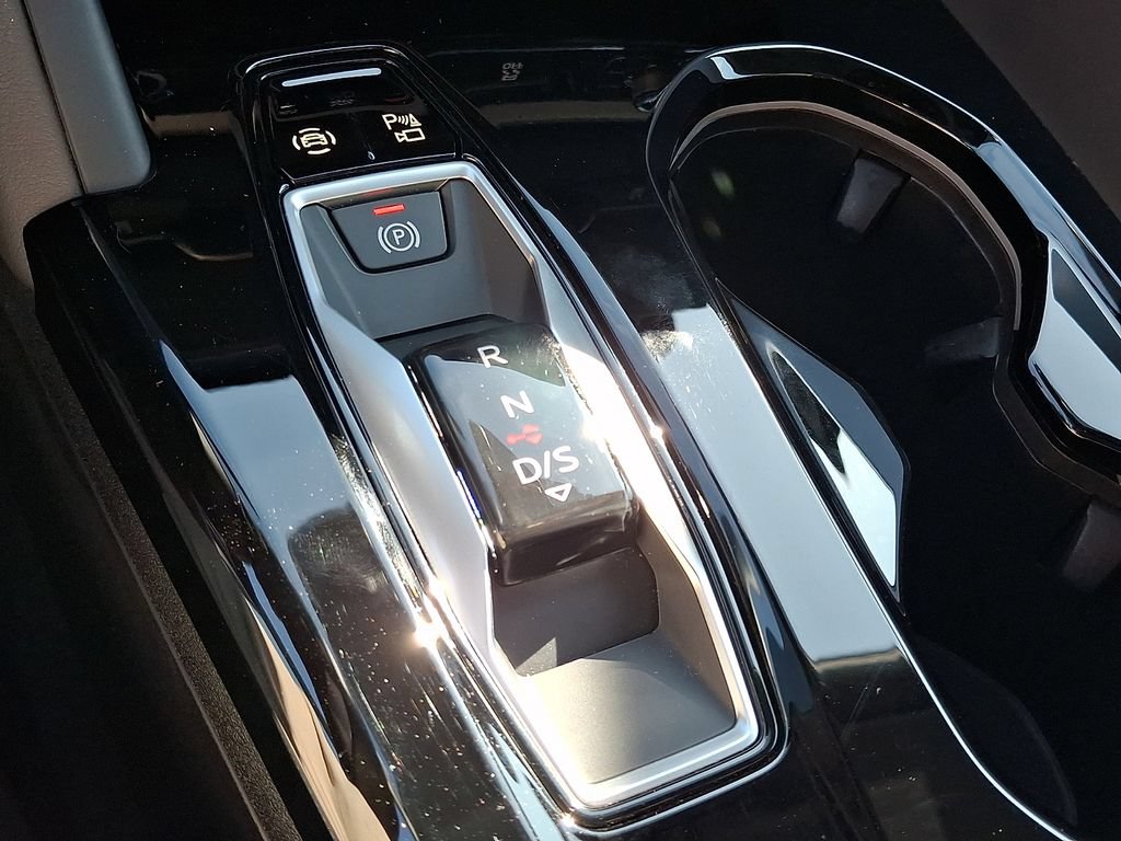 Certified 2025 Audi Q5 Premium w/ Convenience Package AWD/4WD image 16