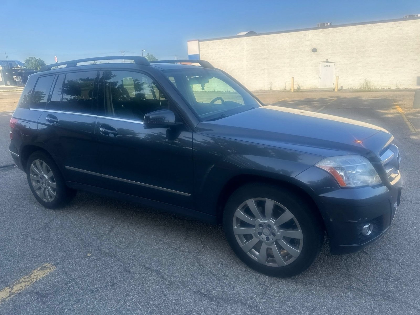 Used 2011 Mercedes-Benz GLK 350 4MATIC image 13