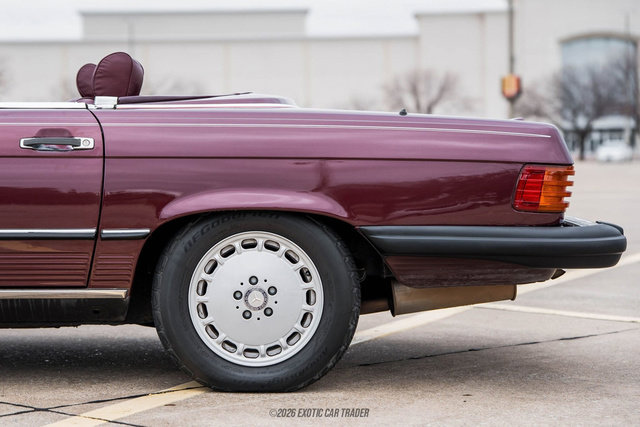 Used 1988 Mercedes-Benz 560 SL image 5