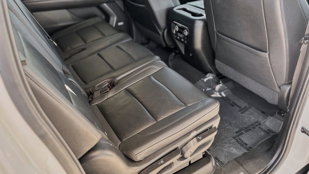 Used 2022 Chevrolet Suburban Z71 w/ Z71 Off-Road Package image 36