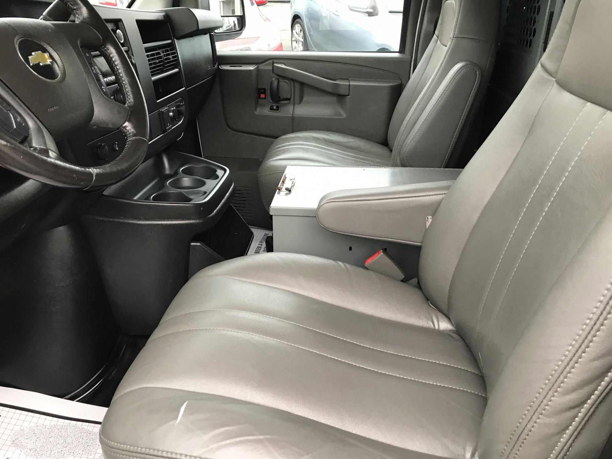 Used 2021 Chevrolet Express 2500 w/ Communications Package image 10