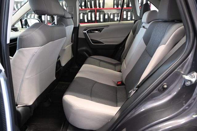 Used 2022 Toyota RAV4 XLE image 12