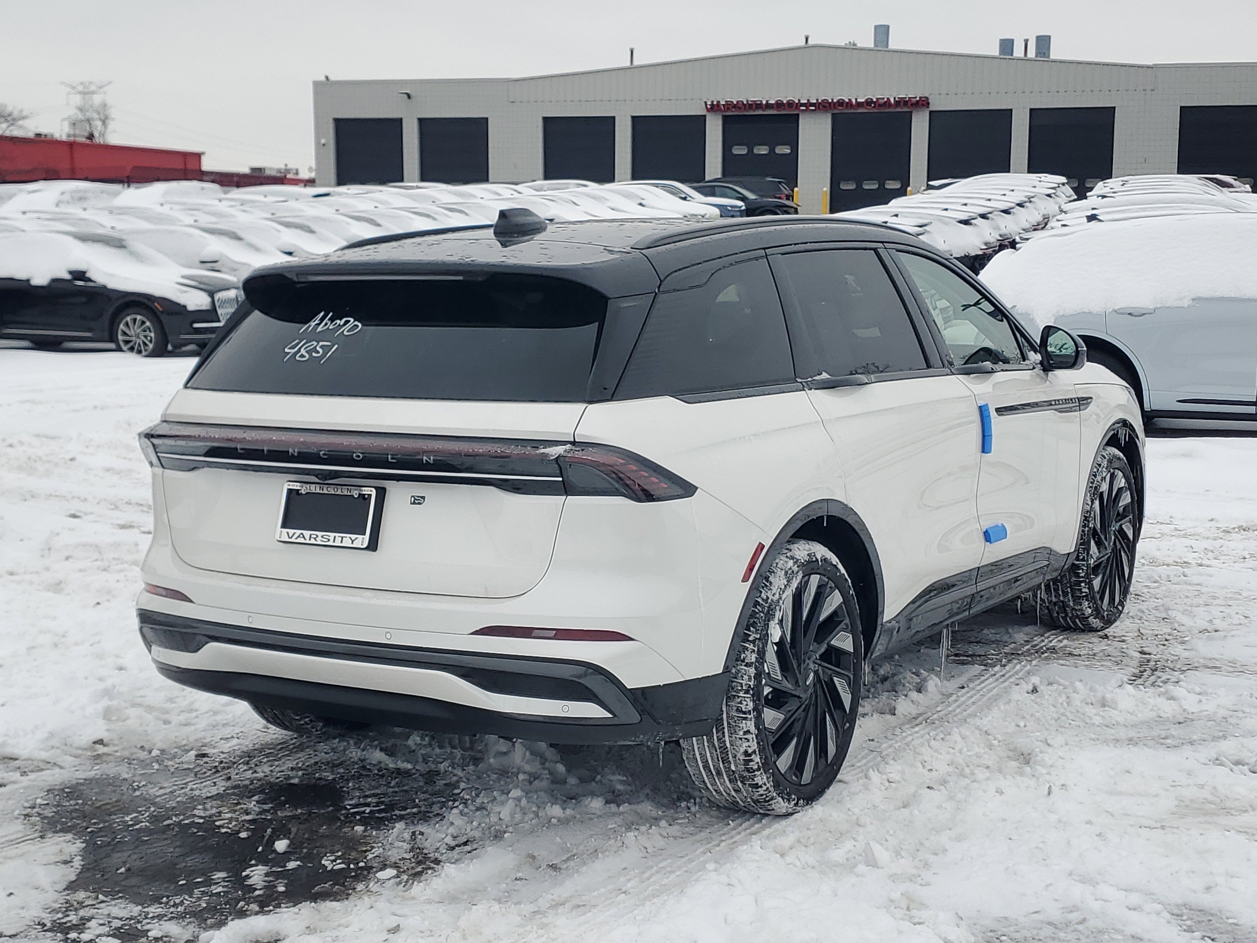 New 2026 Lincoln Nautilus Reserve w/ Jet Appearance Package image 5
