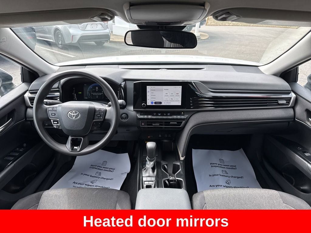 Used 2025 Toyota Camry LE FWD image 17