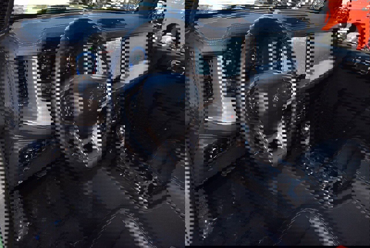 Certified 2025 Ford Bronco Outer Banks image 36